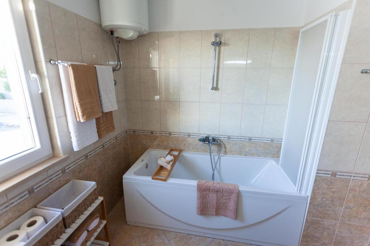 Apartment Jerry With Private Pool Milna  Exterior foto
